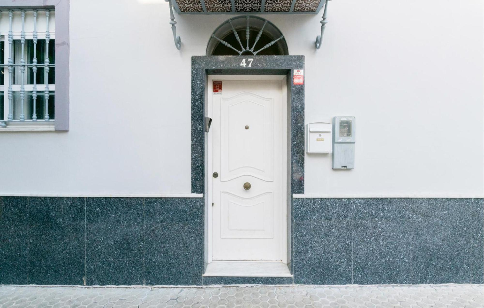 Cozy Apartment In Sevilla With Kitchen Exteriér fotografie