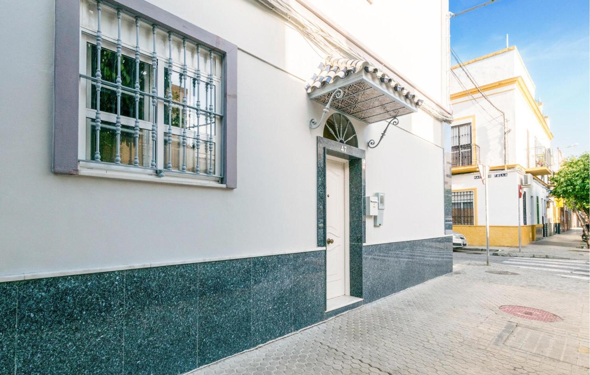 Cozy Apartment In Sevilla With Kitchen Exteriér fotografie